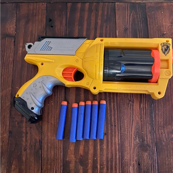 NERF N-Strike Maverick Rev-6 Quick Firing Blaster Rotating Barrel Dart Gun toy - Picture 2 of 5